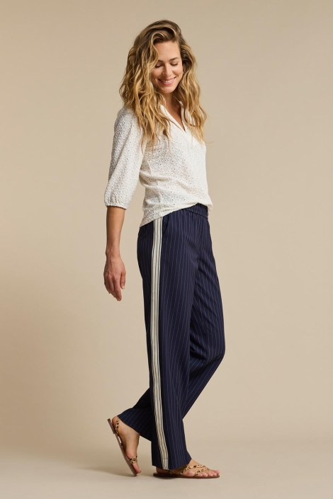 Red Button blauwe dames broek | Model