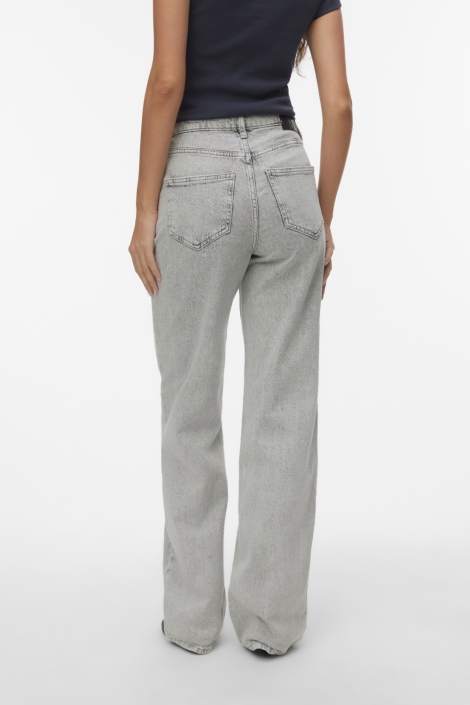 Vero Moda grijze dames jeans | Model achteraanzicht
