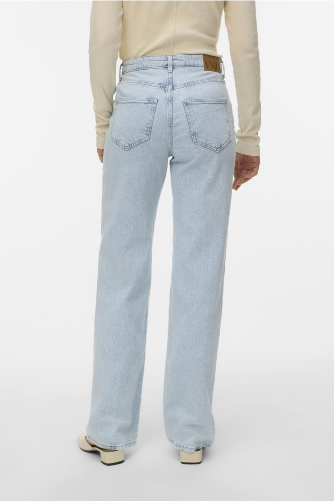 Vero Moda blauwe dames jeans | Model achteraanzicht