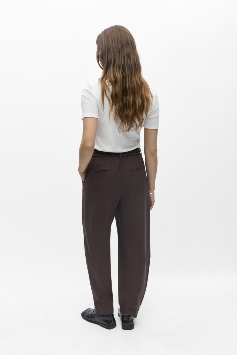 Object bruine dames broek | Model