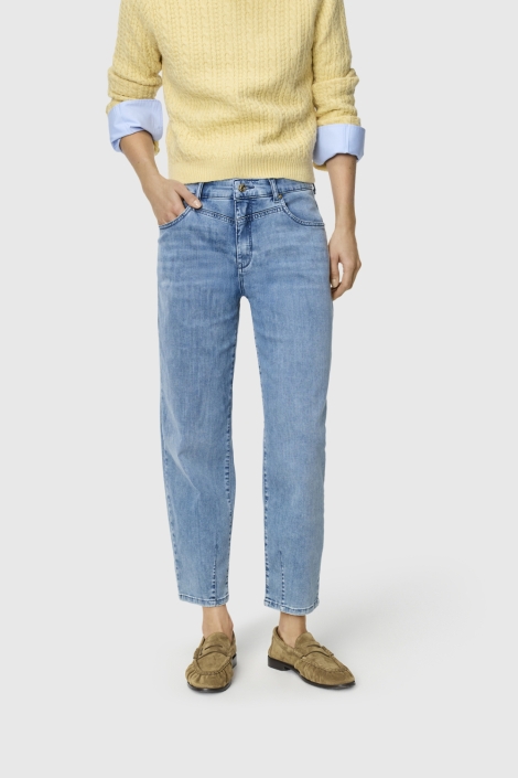 Mac blauwe dames jeans | Model vooraanzicht