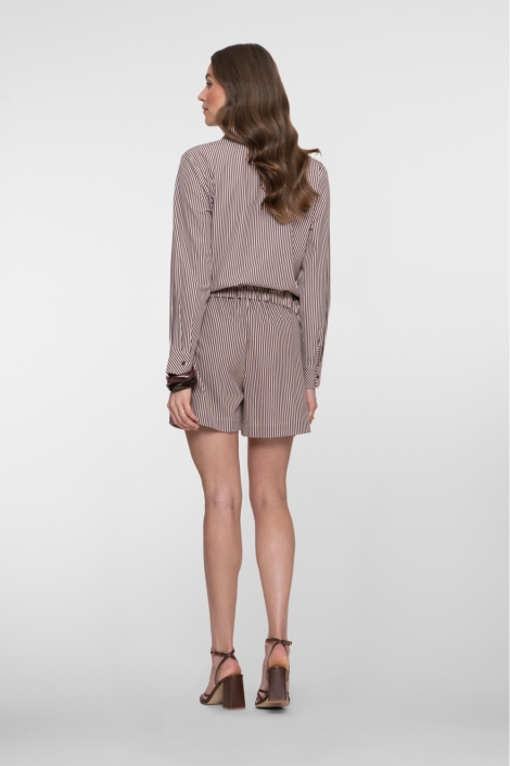 Geisha bordeaux dames korte broek | Model achteraanzicht