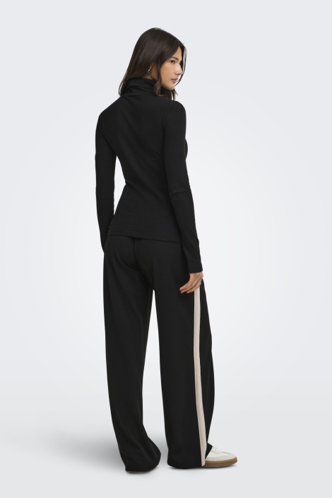 Jacqueline de Yong zwarte dames broek | Model achteraanzicht