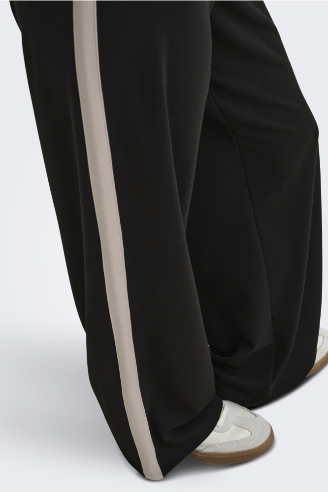 Jacqueline de Yong zwarte dames broek | Close up