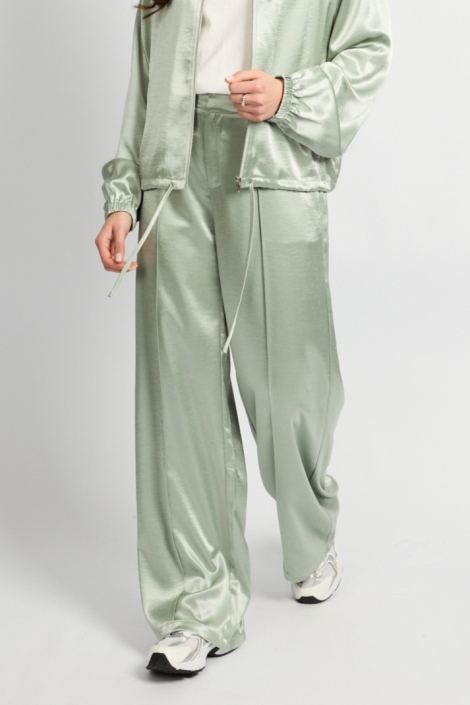 C&S The Label groene dames broek | Model vooraanzicht