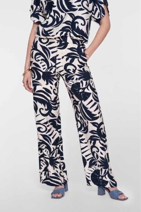 Geisha blauwe dames broek | Model vooraanzicht
