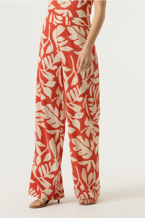 Garcia rode dames broek | Model vooraanzicht