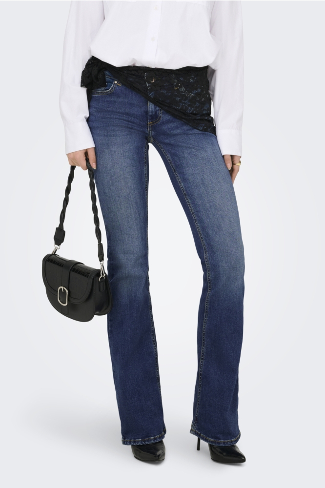 Only blauwe dames jeans | Model vooraanzicht
