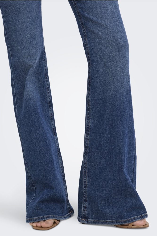 Only blauwe dames jeans | Close up