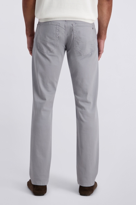 Pierre Cardin grijze heren jeans | Model achteraanzicht