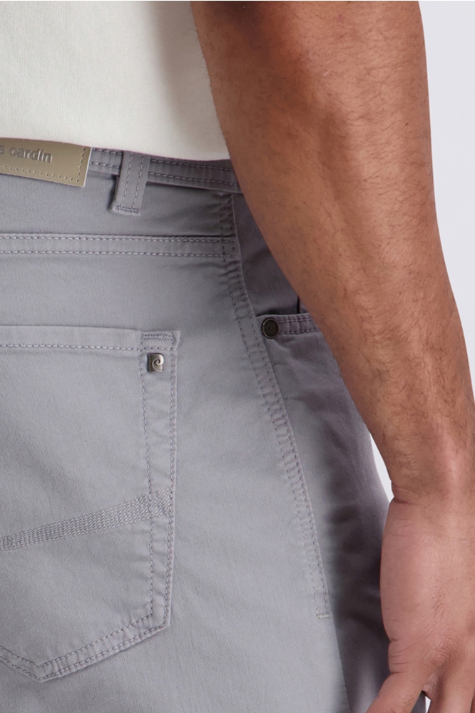 Pierre Cardin grijze heren jeans | Close up