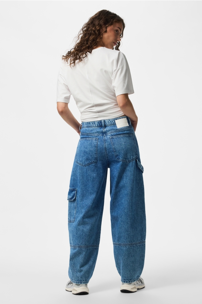 Pieces blauwe dames jeans | Model achteraanzicht