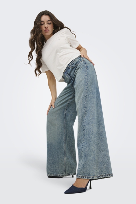 Jacqueline de Yong blauwe dames jeans | Model