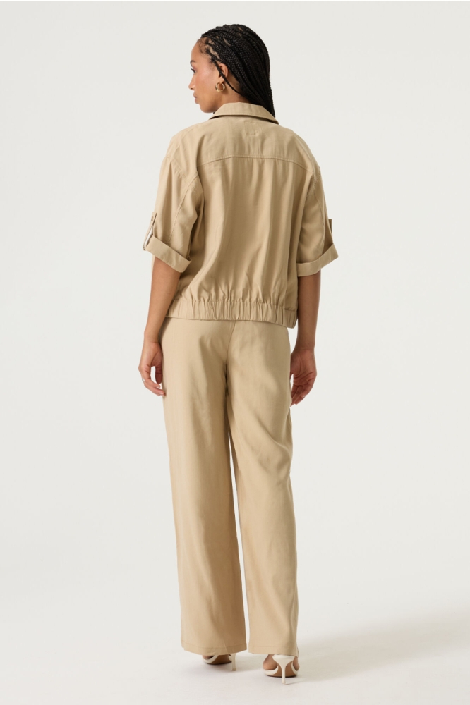 Garcia zand dames broek | Model