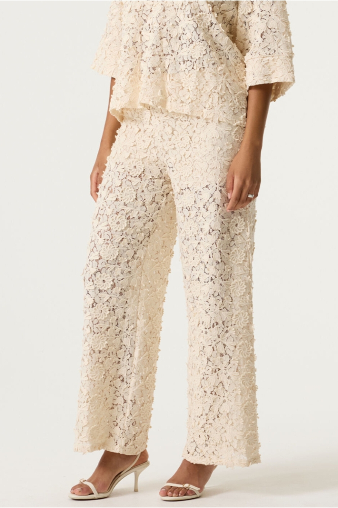 Garcia beige dames broek | Model vooraanzicht