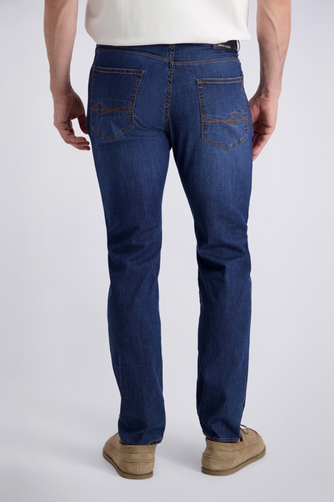 Pierre Cardin blauwe heren jeans | Model achteraanzicht