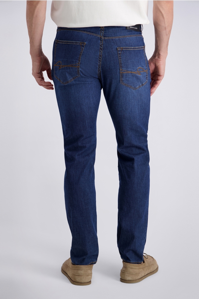 Pierre Cardin blauwe heren jeans | Model achteraanzicht