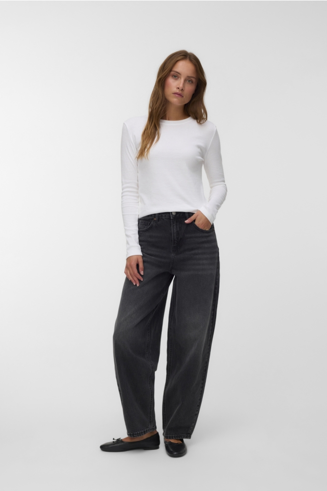 Vero Moda zwarte dames jeans | Model
