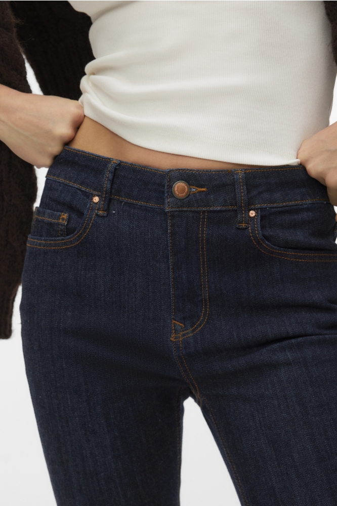 Vero Moda blauwe dames jeans | Close up