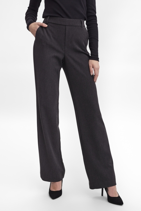 Vero Moda grijze dames broek | Model vooraanzicht