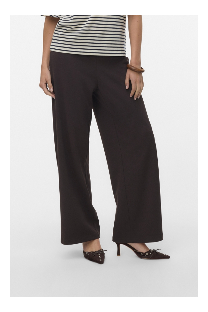 Vero Moda bruine dames broek | Model vooraanzicht