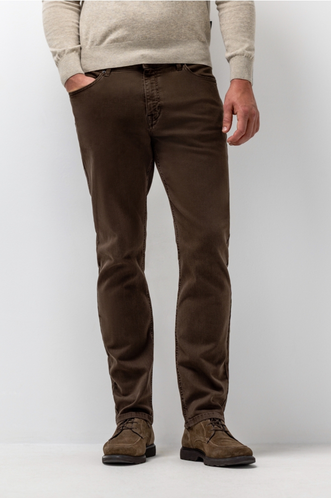 State of Art bruine heren broek | Model vooraanzicht