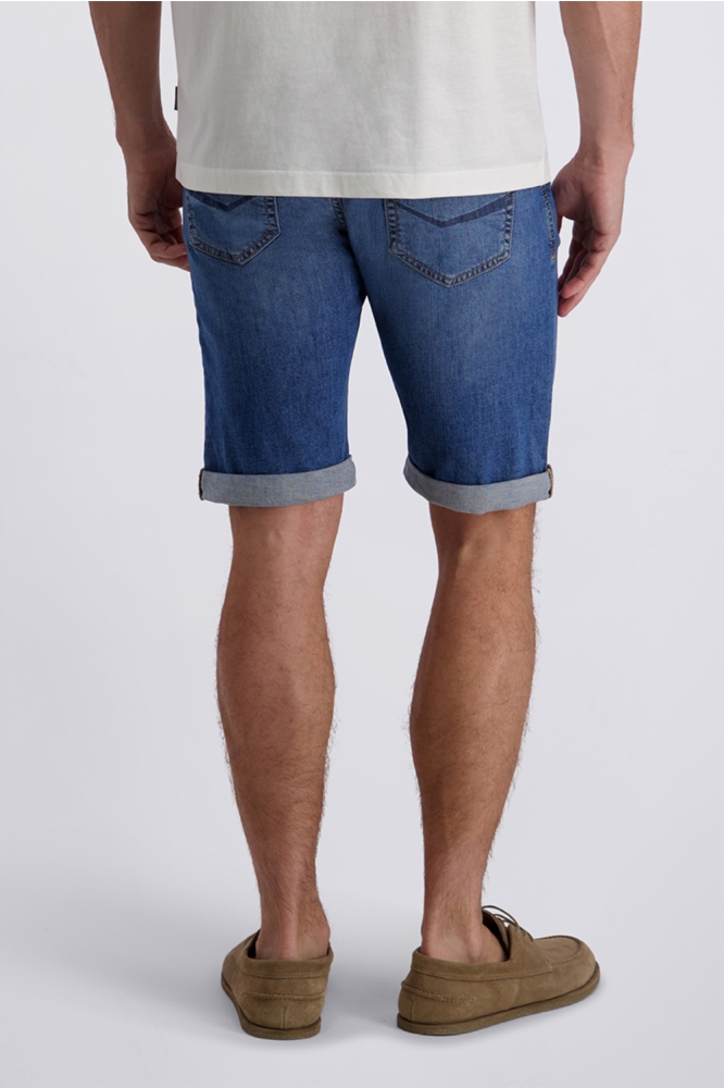 Pierre Cardin blauwe heren korte broek | Model achteraanzicht