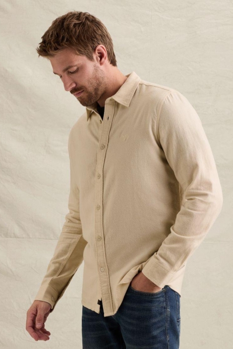 PME legend beige heren overhemd | Model zijaanzicht