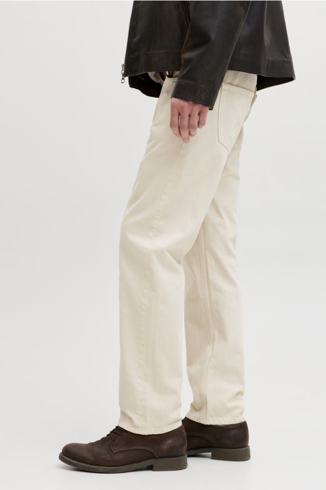 Jack & Jones ecru heren jeans | Model zijaanzicht