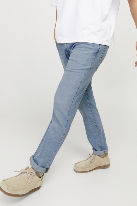 Jack & Jones blauwe heren jeans | Model vooraanzicht