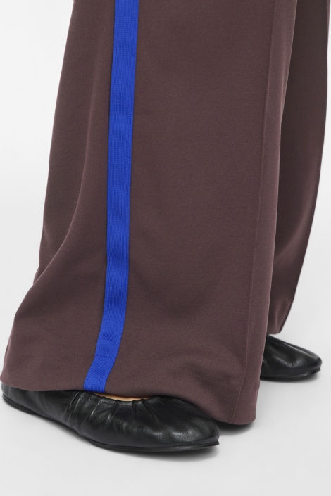 Vila bruine dames broek | Kleurstaal