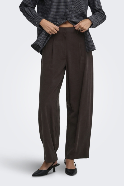 Jacqueline de Yong bordeaux dames broek | Model vooraanzicht