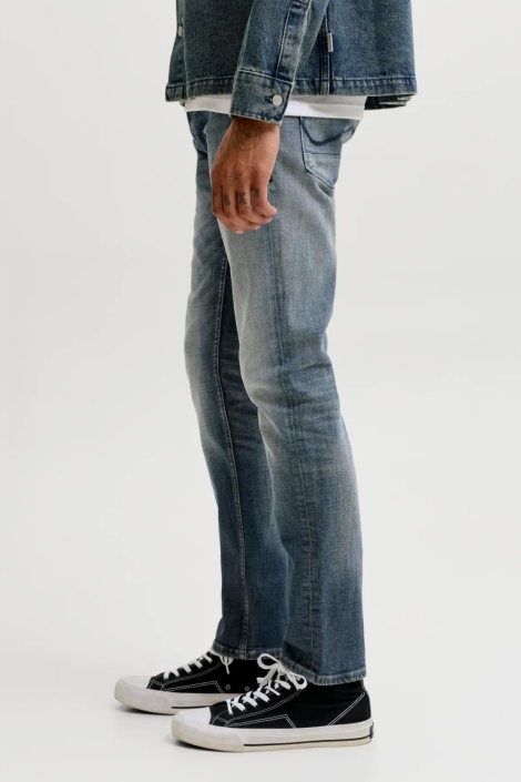 Jack & Jones blauwe heren jeans | Model zijaanzicht