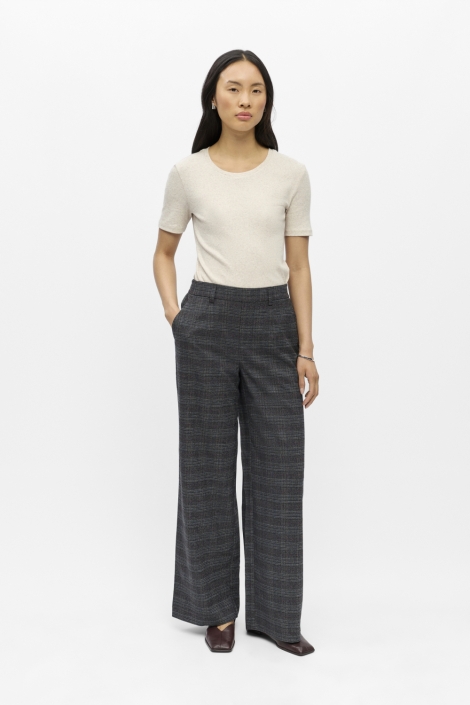 Object grijze dames broek | Model