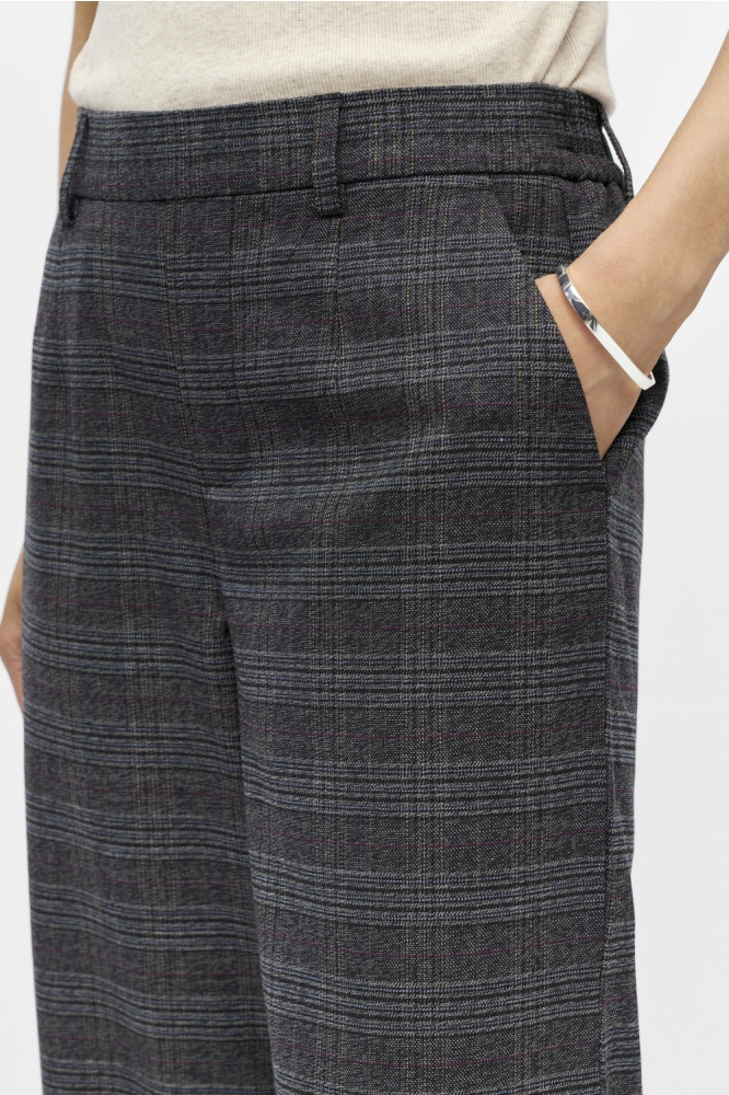 Object grijze dames broek | Close up