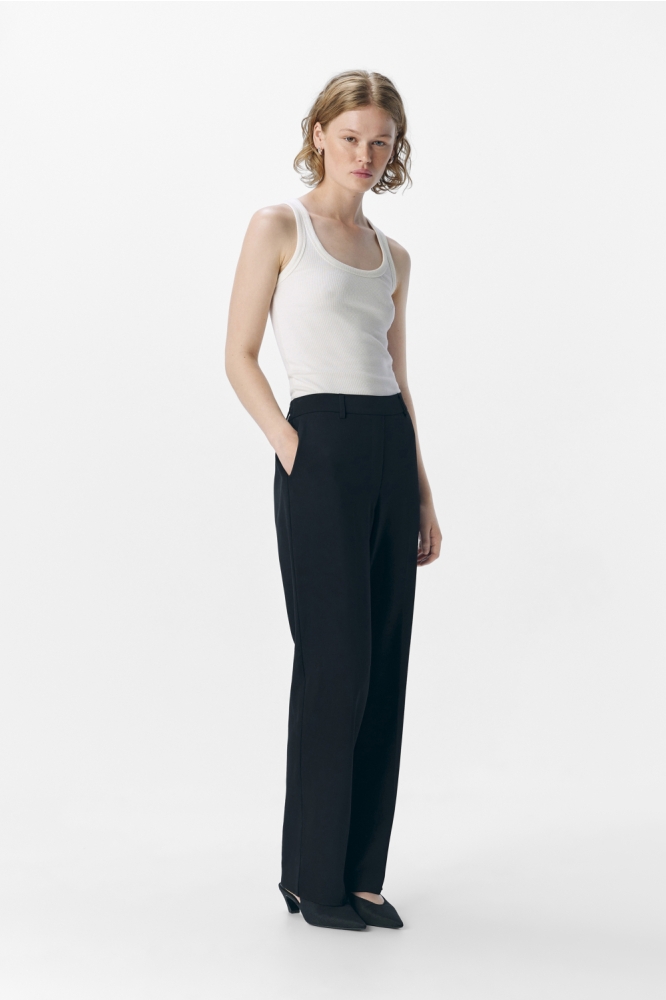 Object zwarte dames broek | Model