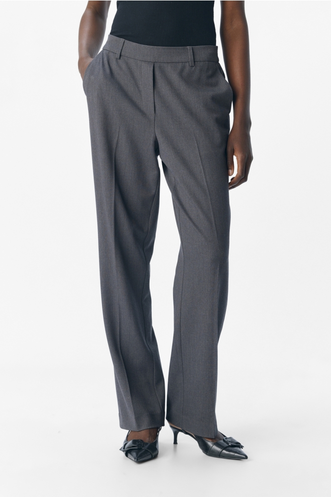 Object grijze dames broek | Model vooraanzicht