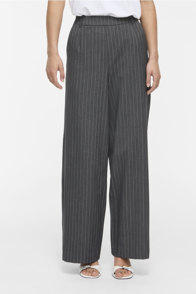 Vila grijze dames broek | Model vooraanzicht