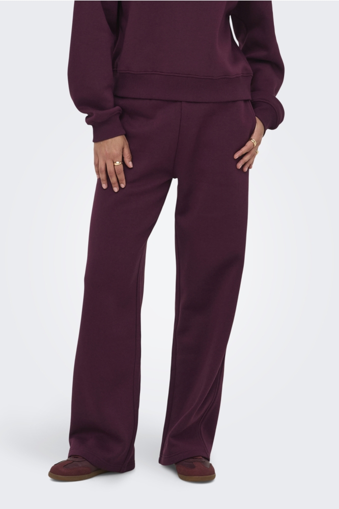 Only bordeaux dames broek | Model vooraanzicht