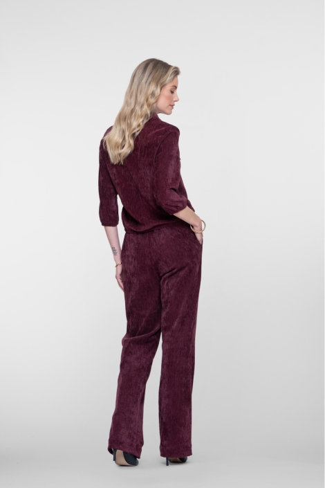 Geisha bordeaux dames broek | Model achteraanzicht