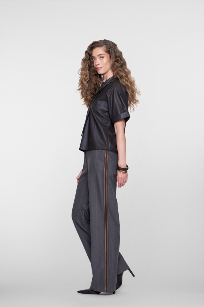 Geisha bruine dames broek | Model zijaanzicht