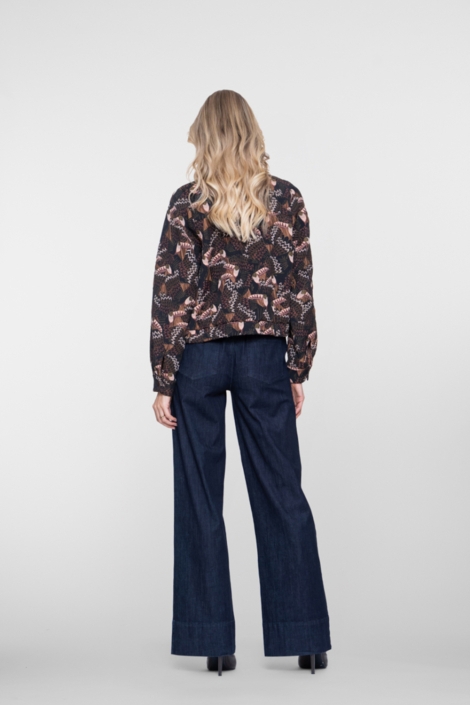 Geisha blauwe dames jeans | Model achteraanzicht