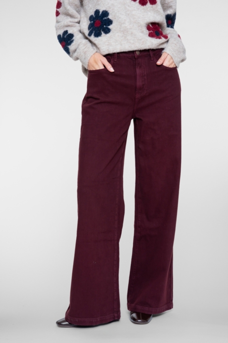 Geisha bordeaux dames jeans | Model vooraanzicht