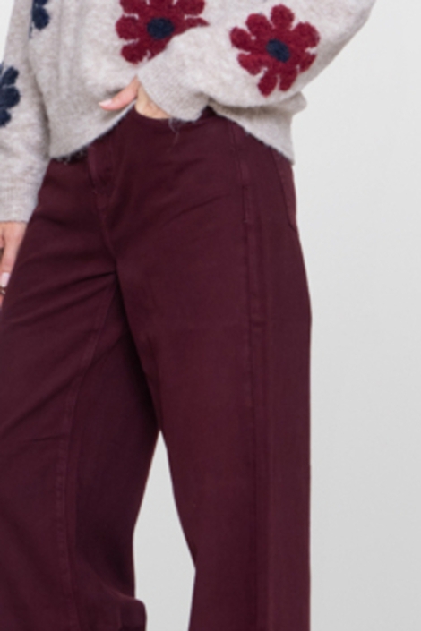 Geisha bordeaux dames jeans | Close up