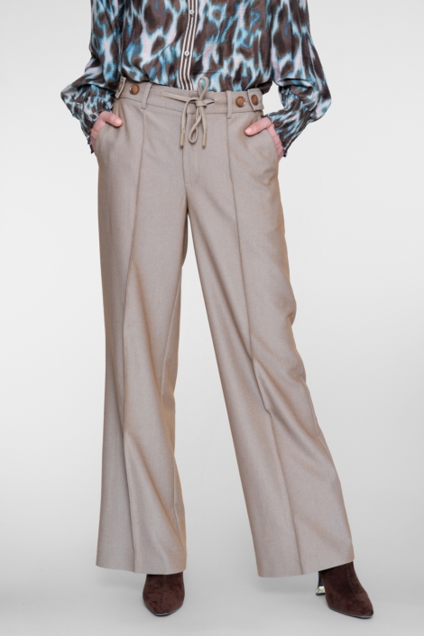 Geisha zand dames broek | Model vooraanzicht