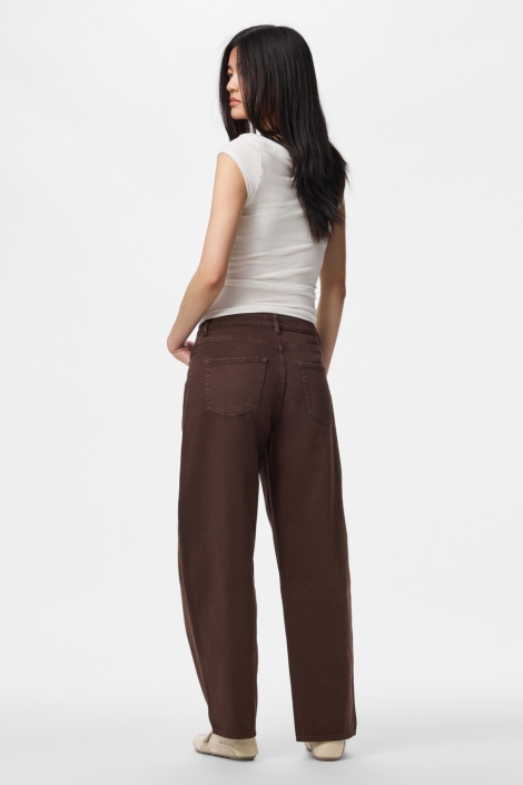 Pieces bruine dames jeans | Model