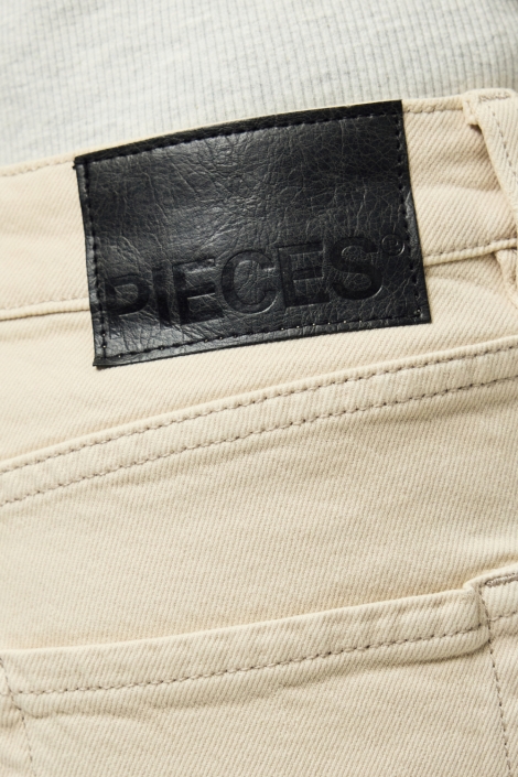 Pieces beige dames jeans | Close up
