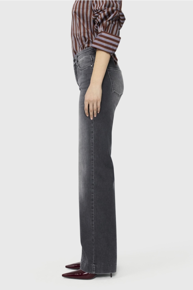 Mac grijze dames jeans | Model zijaanzicht