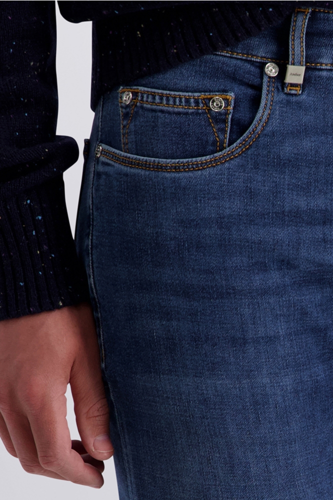 Pierre Cardin blauwe heren jeans | Close up