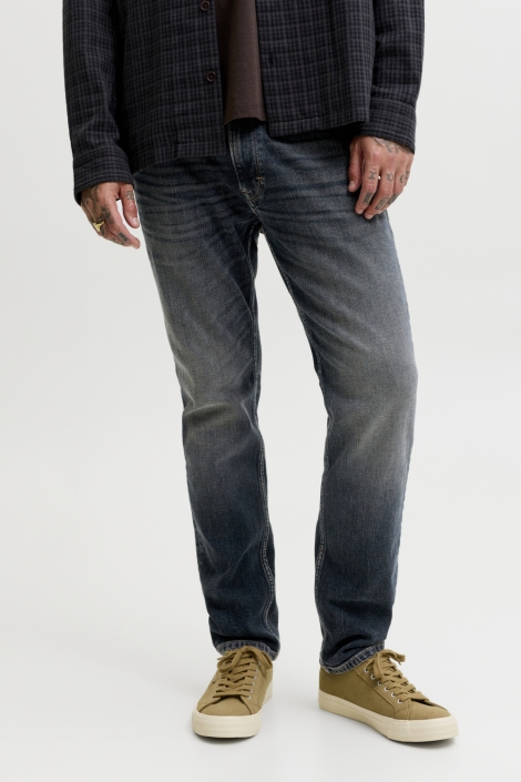 Jack & Jones blauwe heren jeans | Model vooraanzicht